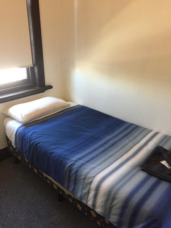 Crown Inn Hotel Kingston Se 외부 사진